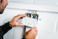 <ul><li>152х87х52 мм;</li><li>IP 66, IK07</li><li>входи: 10хМ20 мембранних з боків, 2хМ20 на днищі ; </li><li>порожня, без клем, U i =1000 В</li><li>чорний</li></ul>