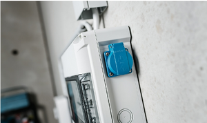 Перфоровані місця для монтажу розуток Schuko